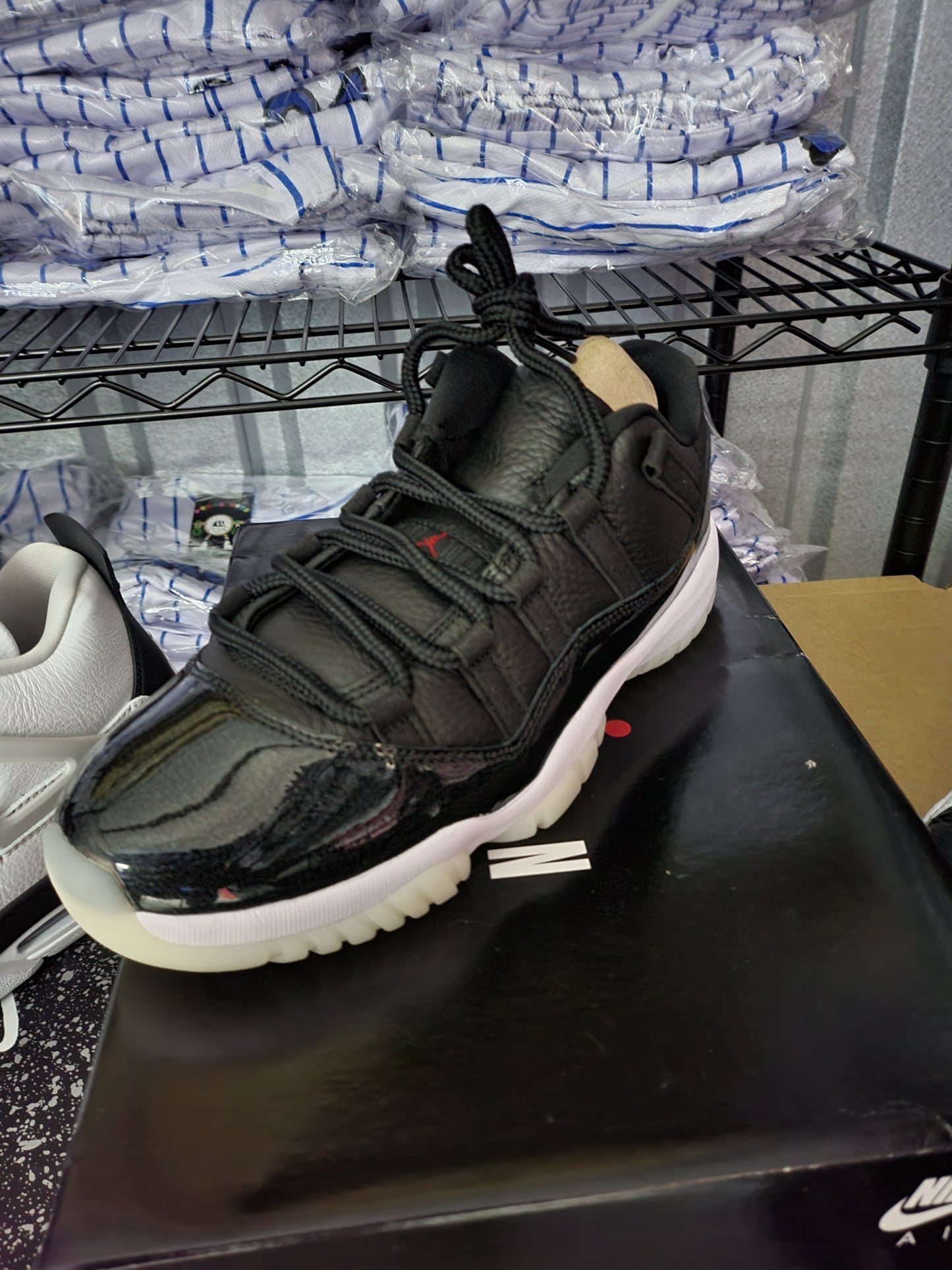 Sneakers Jordan Retro XI Low 72-10